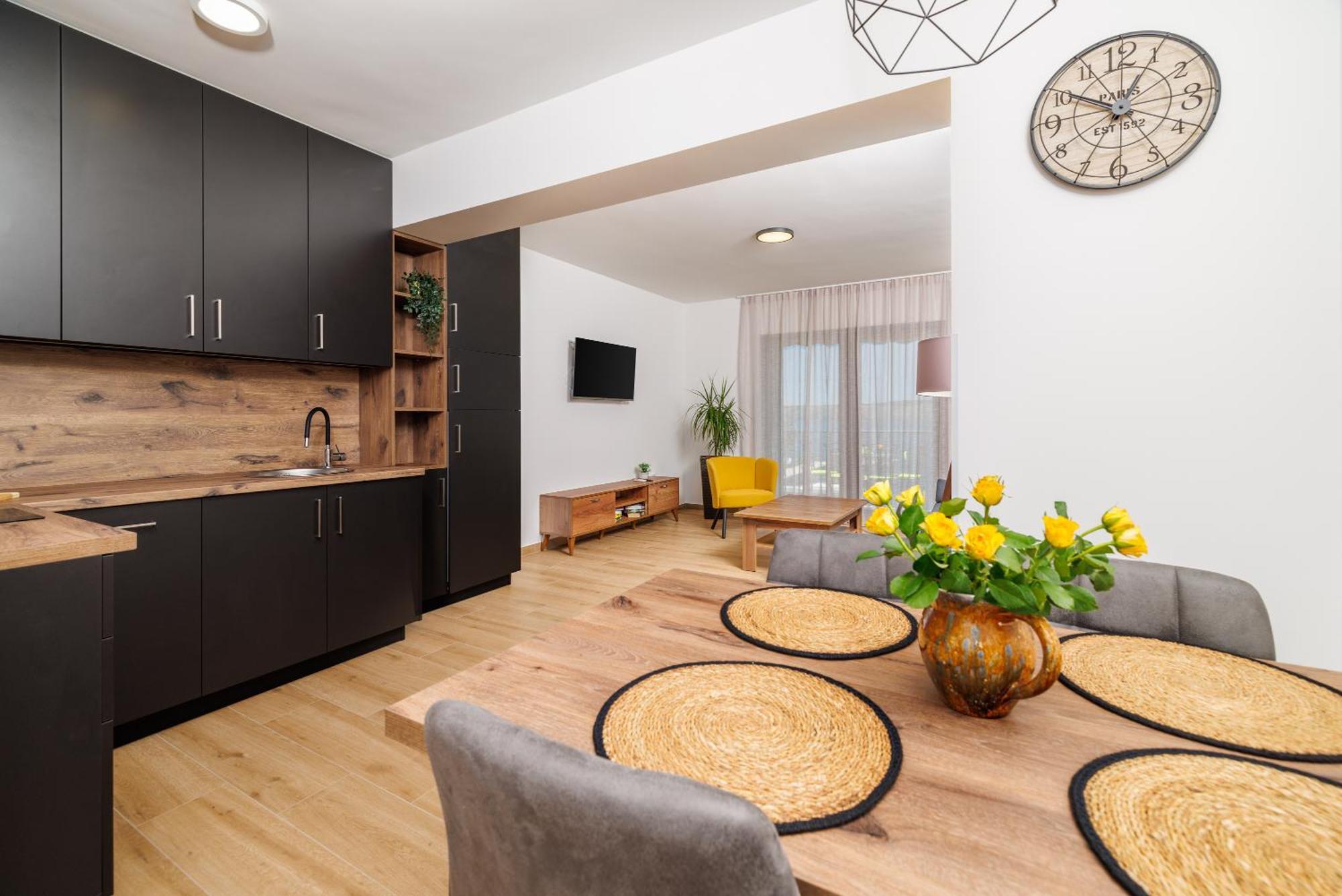 Apartmani Viktorija Jadranovo Esterno foto