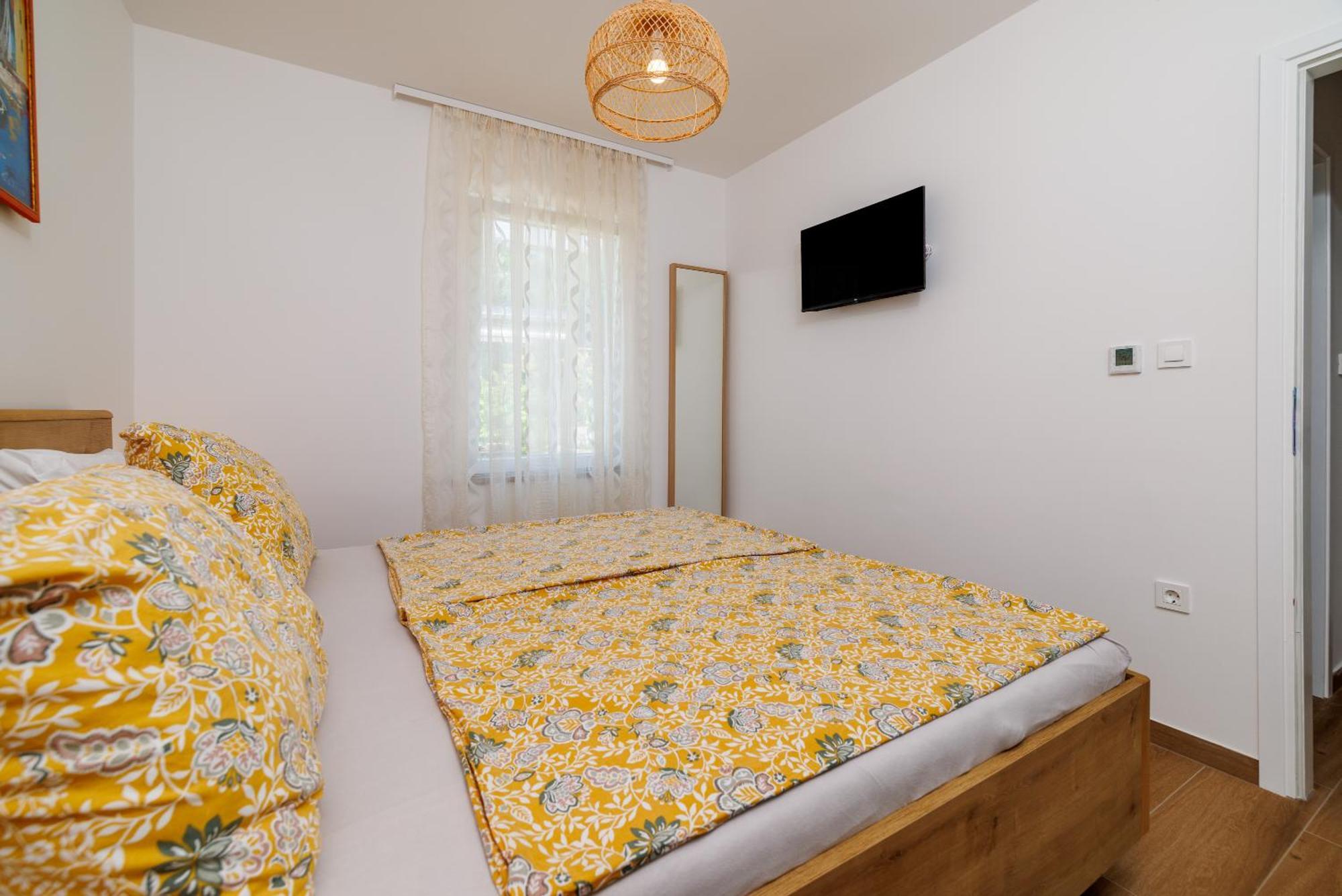 Apartmani Viktorija Jadranovo Esterno foto