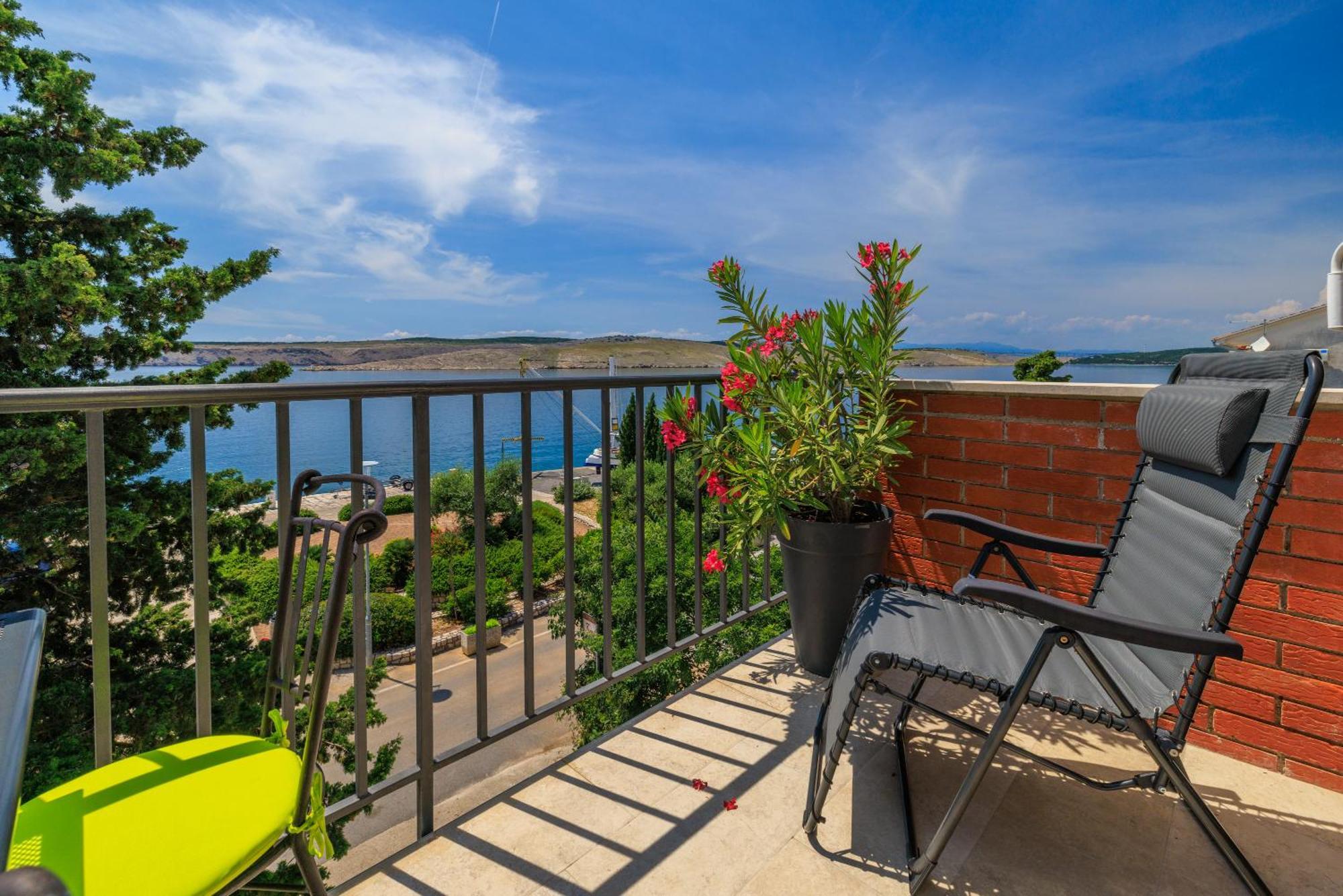 Apartmani Viktorija Jadranovo Esterno foto