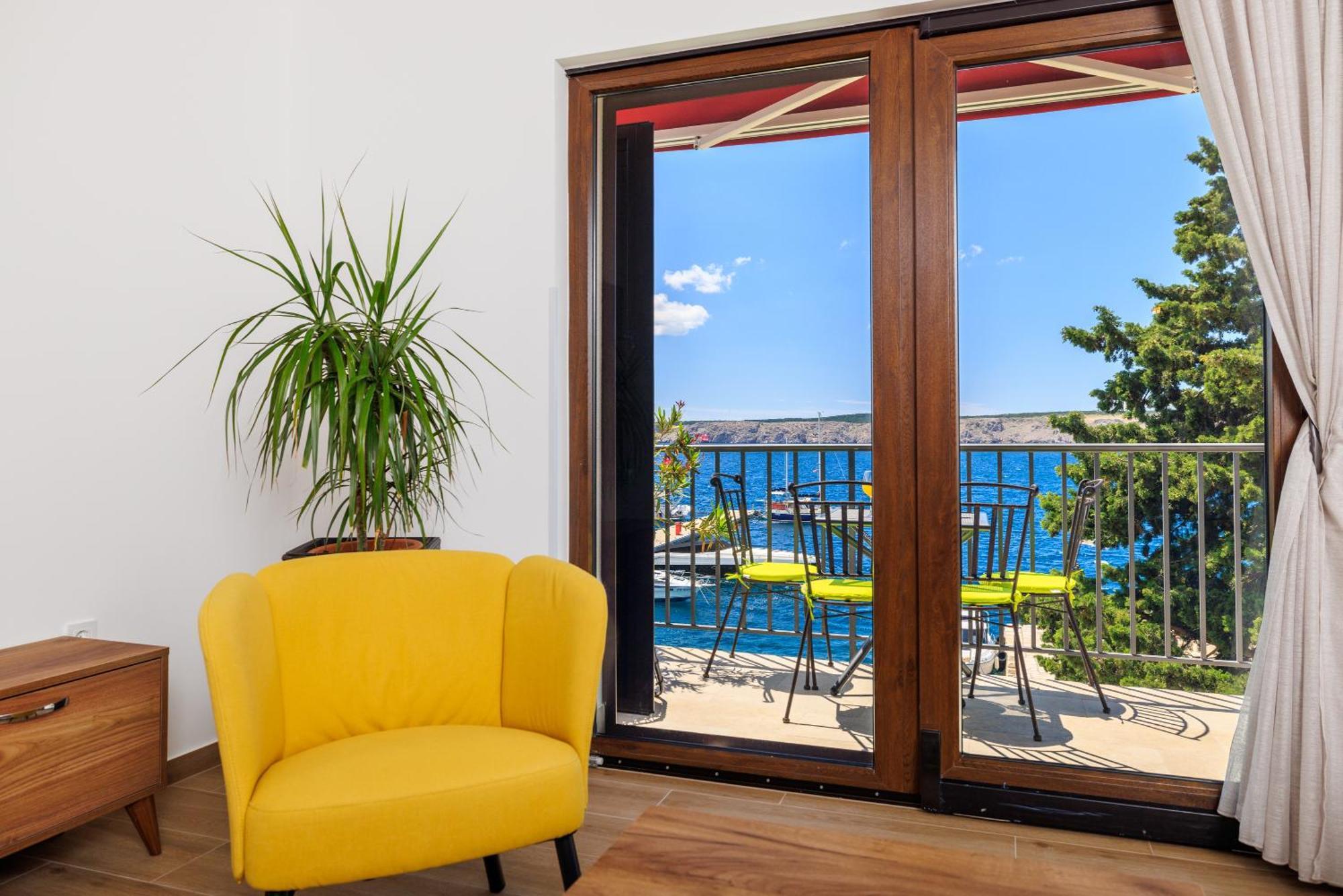 Apartmani Viktorija Jadranovo Esterno foto