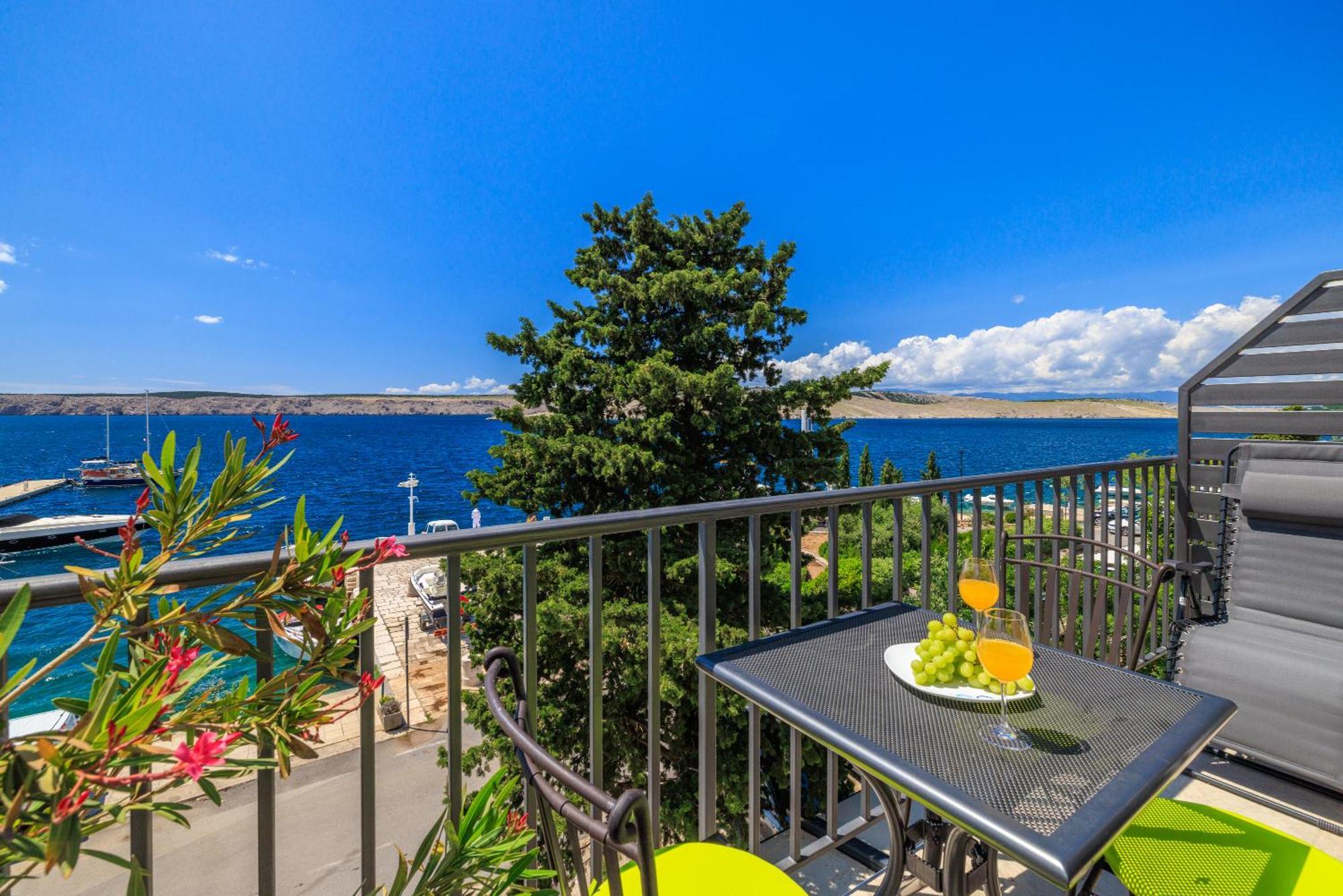 Apartmani Viktorija Jadranovo Esterno foto