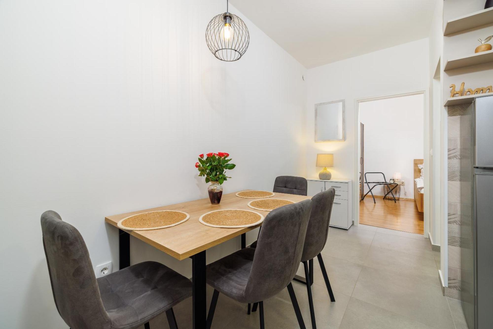 Apartmani Viktorija Jadranovo Esterno foto