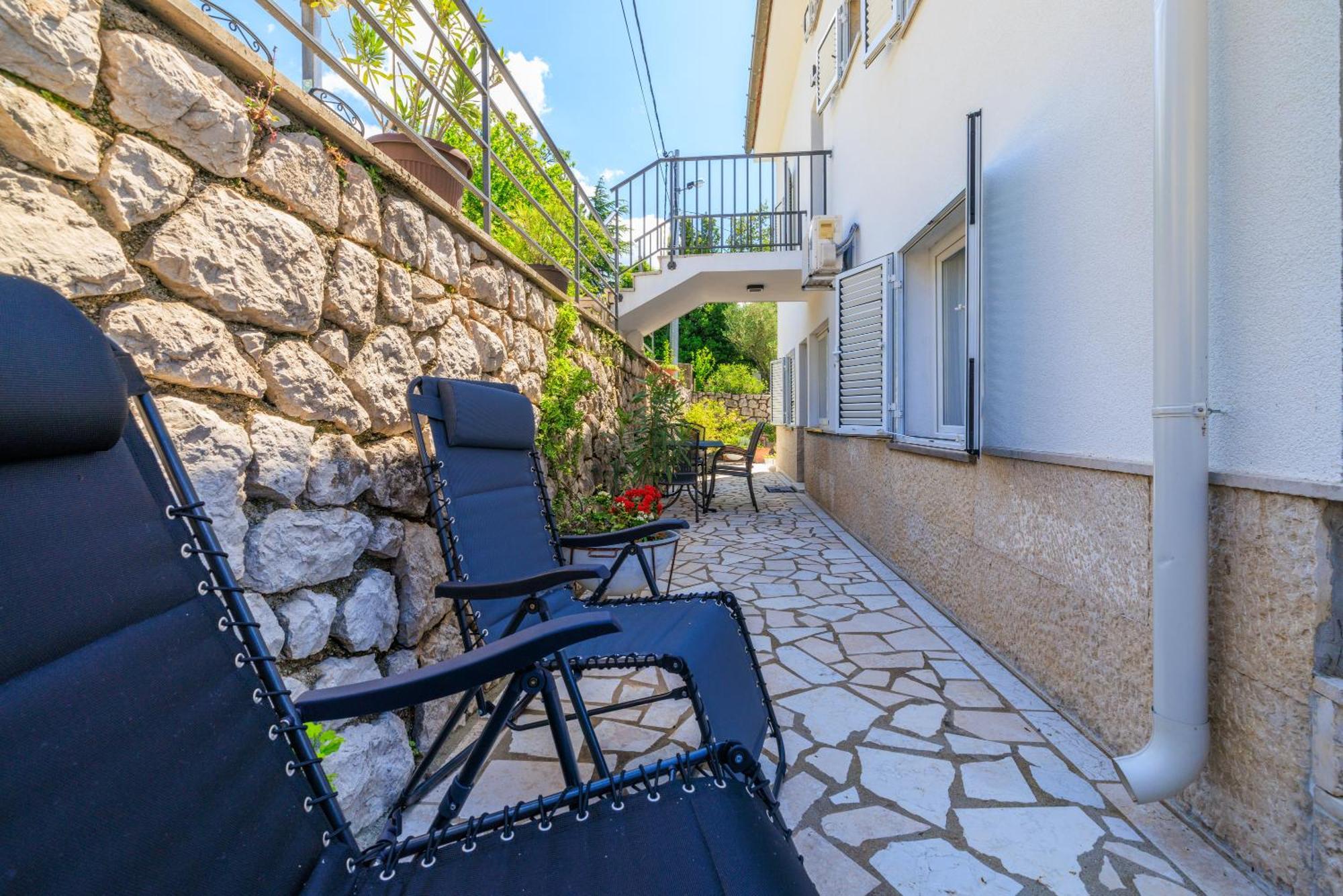 Apartmani Viktorija Jadranovo Esterno foto