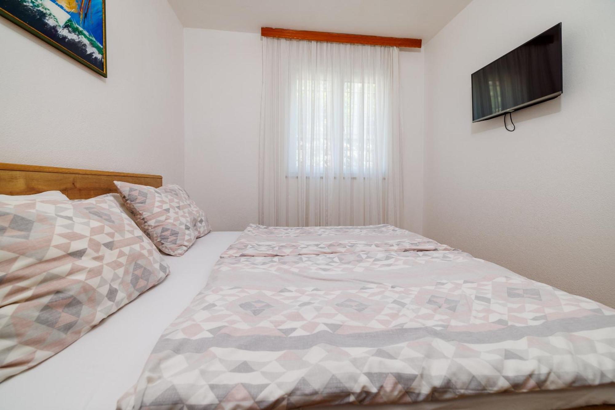 Apartmani Viktorija Jadranovo Esterno foto