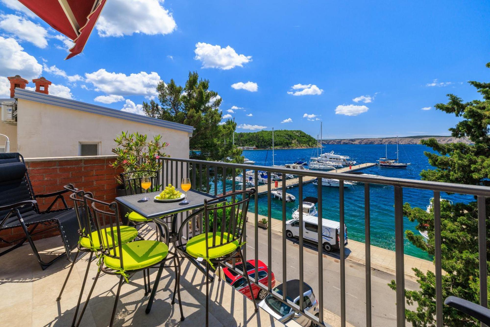 Apartmani Viktorija Jadranovo Esterno foto